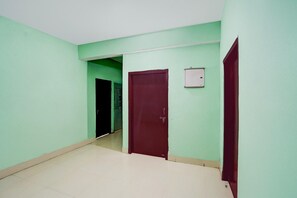 House | Interior - Hotel O Bairiya Bus Terminal Formerly Awadh Palace (Patna)