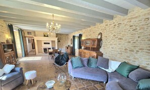 Living area - Spacious house, parking - 6 guests (Les Eyzies)