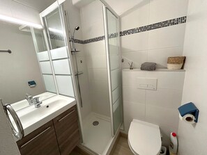 Bathroom - Studio with parking - 2 guests, near beach (Argelès-sur-Mer)