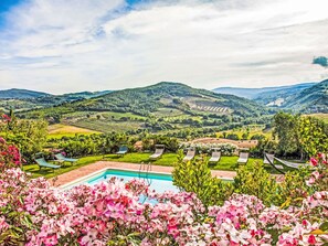 Pool - Wonderful private villa with WIFI, private pool, TV, patio, pets allowed and panoramic view (Allerona)