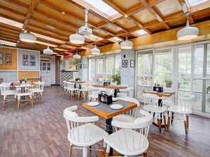 Dining - Townhouse Oak Ongc Crossway (Dehradun)
