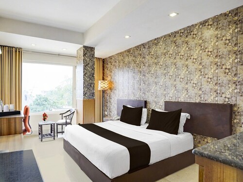 Townhouse Oak Ongc Crossway