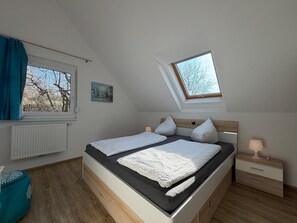 Bügeleisen/Bügelbrett, kostenloses WLAN, Bettwäsche