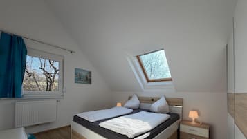 Silitysrauta/-lauta, ilmainen Wi-Fi, vuodevaatteet