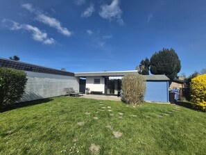 Exterior - ERNST vacation home close to the Frisian beach in Tossens for the whole family (Butjadingen-Tossens)
