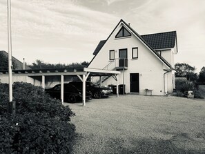 Exterior - Apartment Sonnenhaus in Tating for a relaxing vacation (Tating)