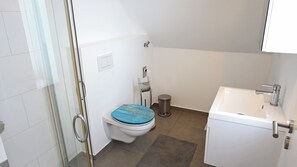 Shower, hair dryer - Apartment Sonnenhaus in Tating for a relaxing vacation (Tating)