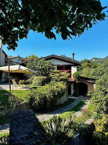 Peaceful Asolo Villa: Huge Garden & Walk to Town