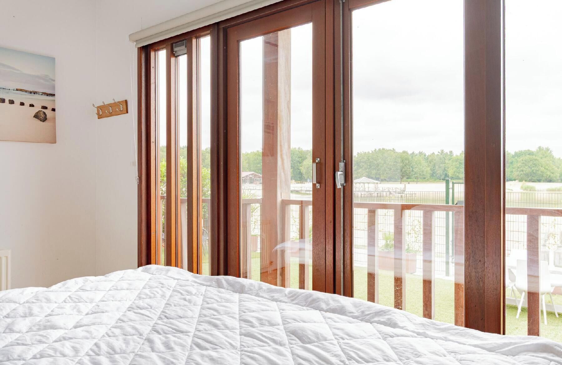 3 slaapkamers, een strijkplank/strijkijzer, wifi, beddengoed