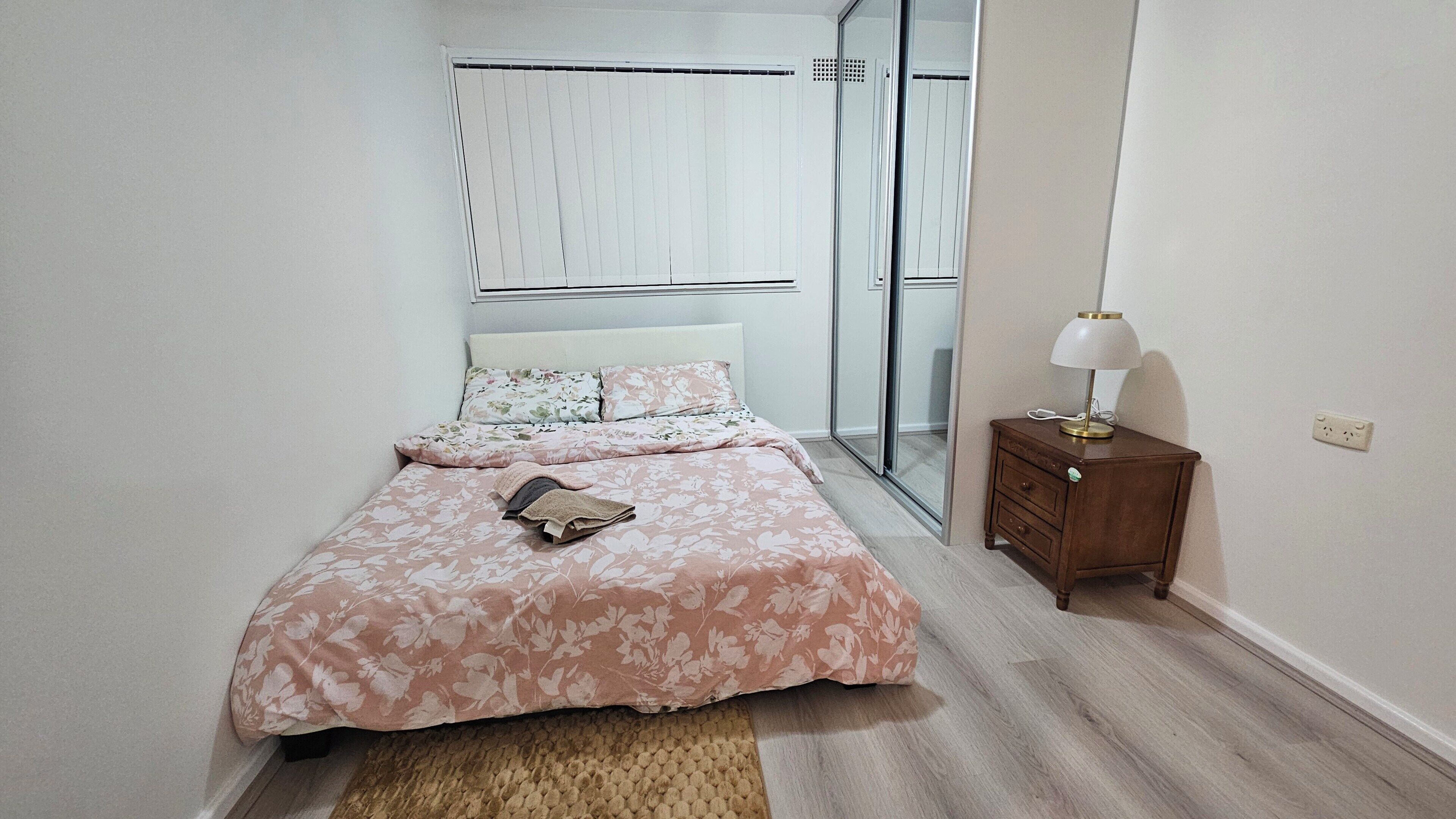 3 bedrooms, in-room safe, desk, iron/ironing board