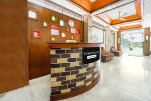 House | Reception - Super Townhouse City Center Ernakulam (Kanayannur)