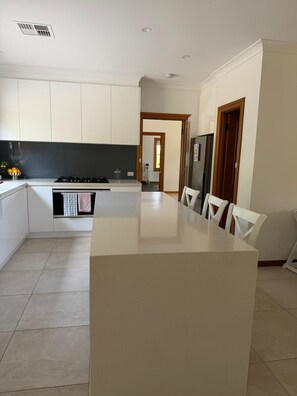 Private kitchen - Home in The Range Mclaren Vale Wine Region (The Range)
