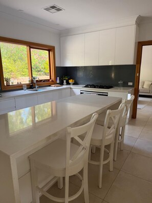 Private kitchen - Home in The Range Mclaren Vale Wine Region (The Range)