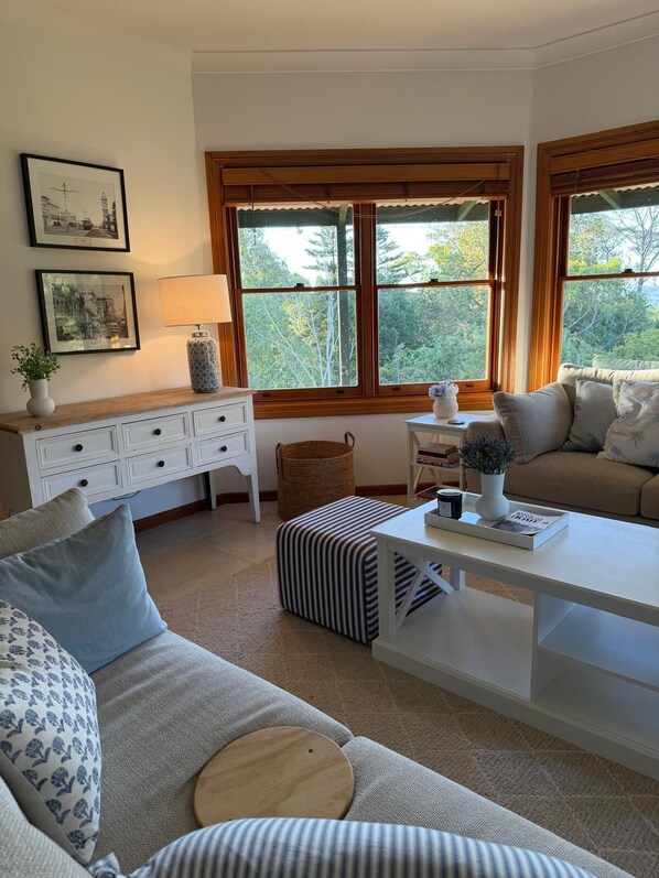 Living area - Home in The Range Mclaren Vale Wine Region (The Range)