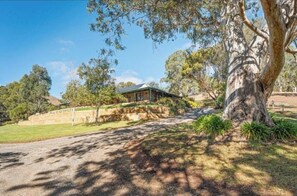 Property grounds - Home in The Range Mclaren Vale Wine Region (The Range)