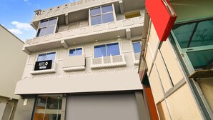 Ảnh chưa phân loại, 2 trong số 38 ảnh, nút