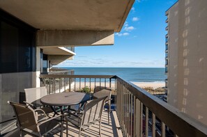 Outdoor dining - Sea Watch 3 Bedroom 2 bath condo - resort-style living with indoor pool, private theater & more (Ocean City)
