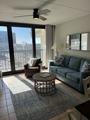 TV - Sea Watch 3 Bedroom 2 bath condo - resort-style living with indoor pool, private theater & more (Ocean City)
