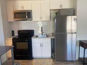 Private kitchen - Cozy 1-bedroom apartment in peaceful Port Charlotte with AC. Close to amenities. (Port Charlotte)