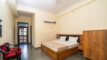 Deluxe Double Room | Free WiFi