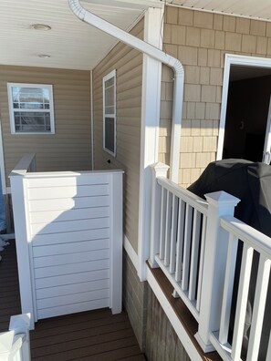 Property grounds - Elegant Coastal Retreat  with Stunning Marsh Views and Private Beach-Sleeps 8. (Clinton)