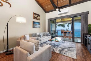 Smart TV - Kksr#4303 Direct Oceanfront, Top Floor, Ac, Remodeled, Sleeps 8 (KAILUA KONA)