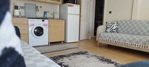 Condo phong cách cổ điển, quang cảnh vườn | Khu phòng khách