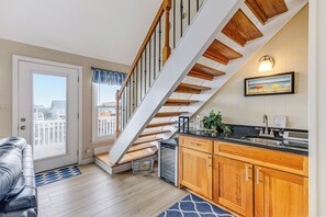 Interior - Spacious 4-bedroom Canal Home on Holden Beach (Holden Beach)