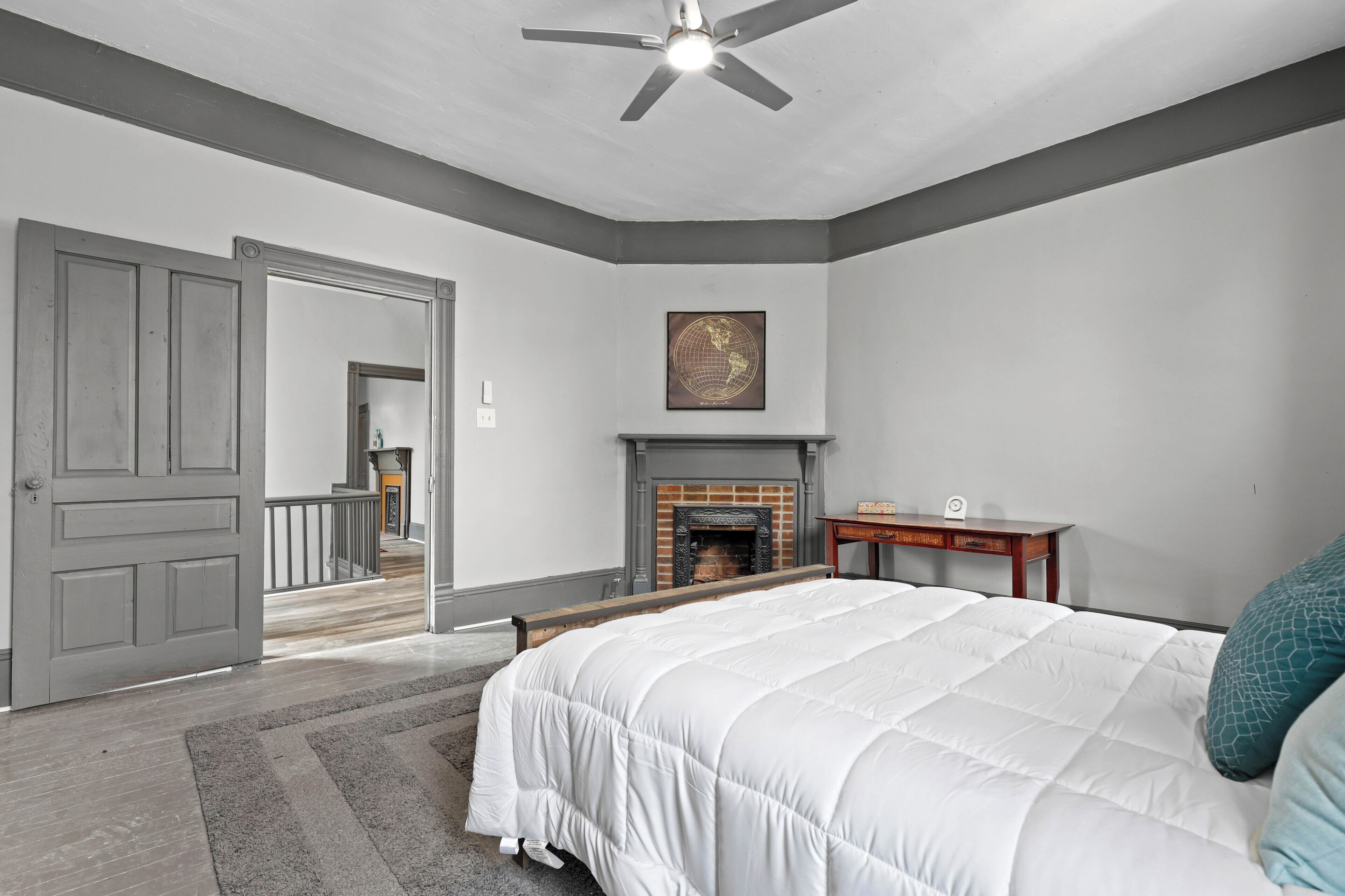 4 bedrooms, WiFi, bed sheets, wheelchair access