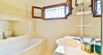 Noelie, Ground Floor Apartment for 6 People