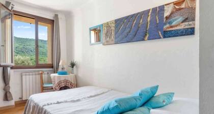 Noelie, Ground Floor Apartment for 6 People