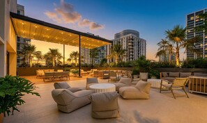 Terrace/patio - Miami Worldcenter Chic - Rooftop Hot Tub (Miami)
