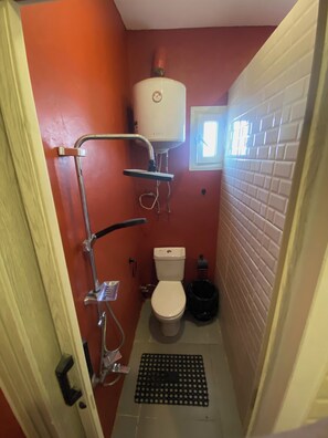Hair dryer, toilet paper - Top floor apartment with breathtaking views, Central Cairo (Cairo Governorate)