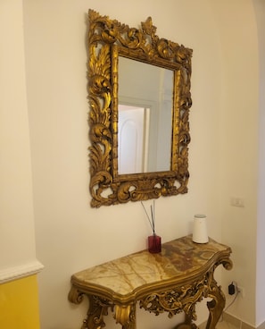 Interior - Three Bedroom Deluxe Apartment (Roma)