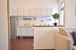 Interior - Erica house, cozy and spacious with relaxing terrace, WiFi, convenient to downtown (Santa Margherita Ligure)