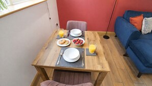 Dining - Sleeps 2 in a quiet village location with hot tub and garden (Cotehill)