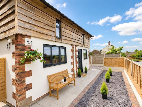 Terrace/patio - Sleeps 2 in a quiet village location with hot tub and garden (Cotehill)