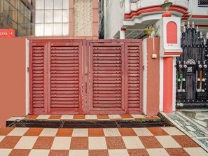 Reception - Super Hotel O Jankipuram Vikas Nagar (Lucknow)