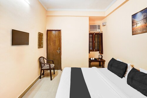 Deluxe Dream Stay Hotel