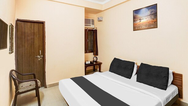 House - Deluxe Dream Stay Hotel (Lucknow)