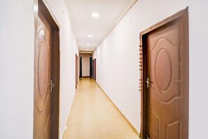 House | Interior - Deluxe Dream Stay Hotel (Lucknow)