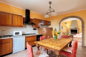 Dining - Tuscan Villa with Private Pool Near Florence (Toscana)