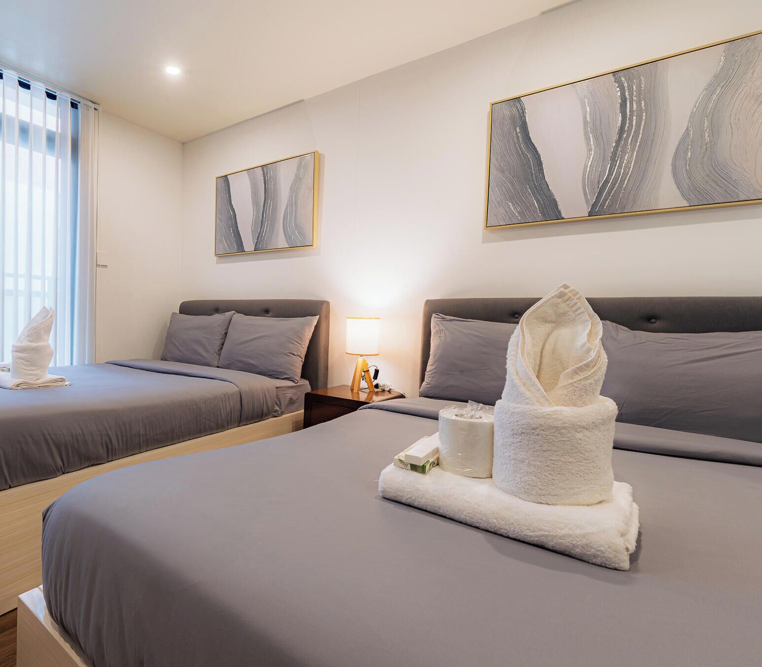 WiFi, bed sheets