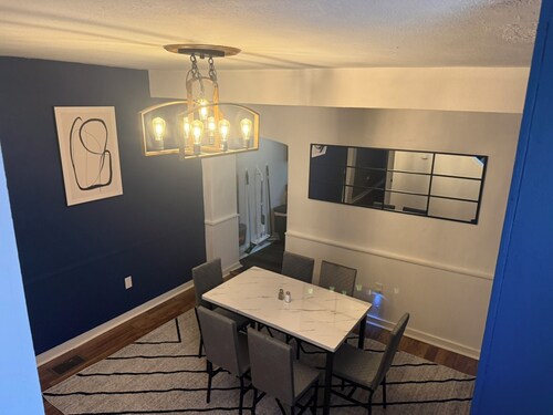 Cozy Centralized 3bd 2bath House w/ Free Parking