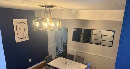 Cozy Centralized 3bd 2bath House w/ Free Parking