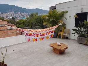 Property grounds - Serene 2-bedroom apartment in Medellín perfect for your getaway . Amaizing view (barrio santa fe medellin)