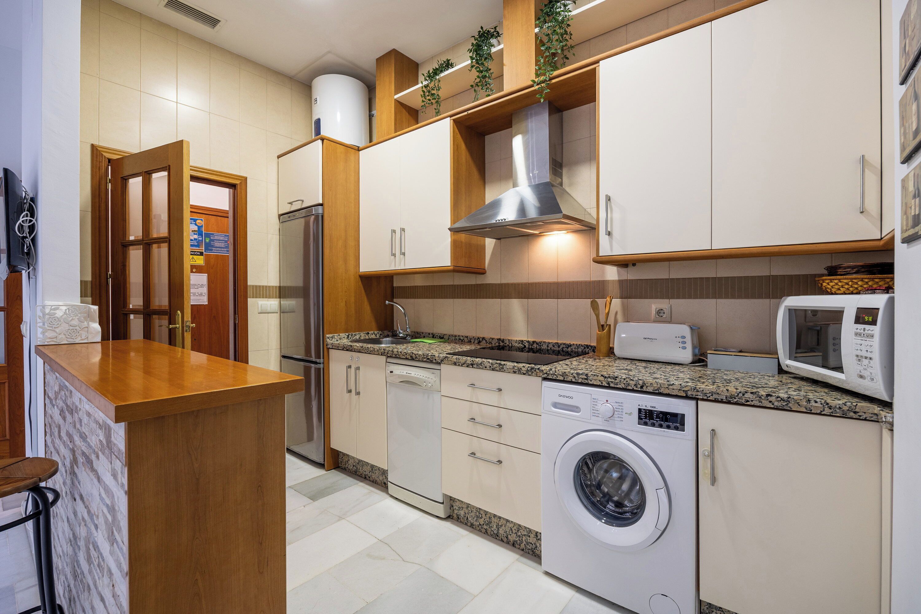 Coffee/tea maker, fridge, microwave, dishwasher