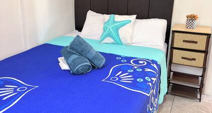 Cozy 2-bedroom house in perfect Puerto Soley with AC 10 mins to beaches