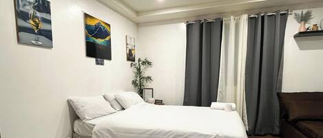 Iron/ironing board, WiFi, bed sheets