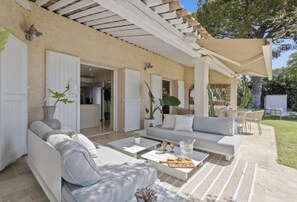 Terrace/patio - Mediterranean villa Croix des Gardes Cannes (Cannes)